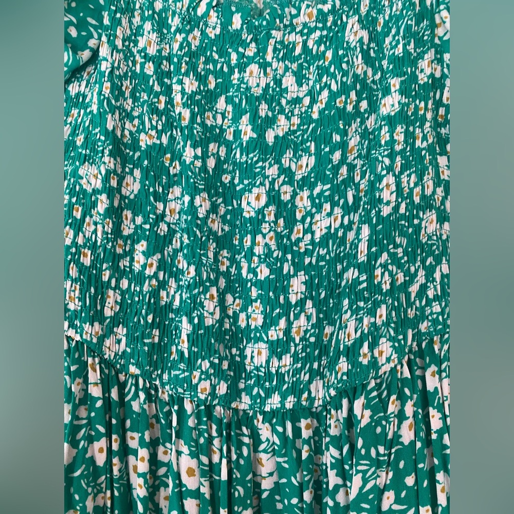 Green floral dress - Picture 3 of 3